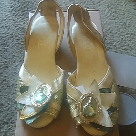 Disney Princess Tiana Shoes - Picture 3 of 3